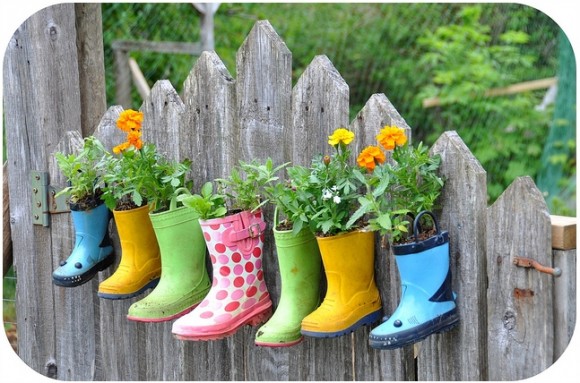 vertical-garden-shoe-planters.jpg