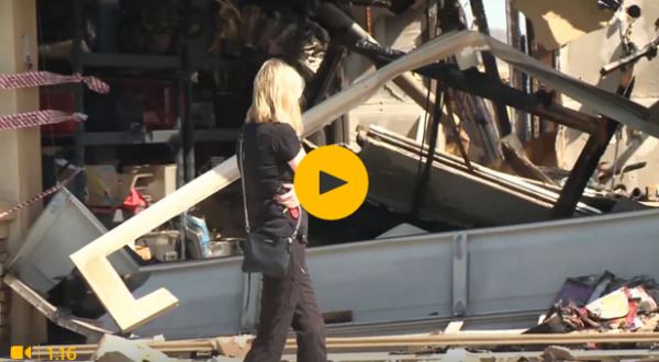 Residents-return-to-burnt-houses-in-California_video