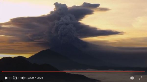 Bali-Volcano-Eruption-'Imminent'_video